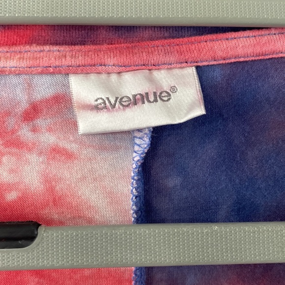 Avenue long sleeve tie-dye swing top in a size 18/20 - Picture 3 of 5